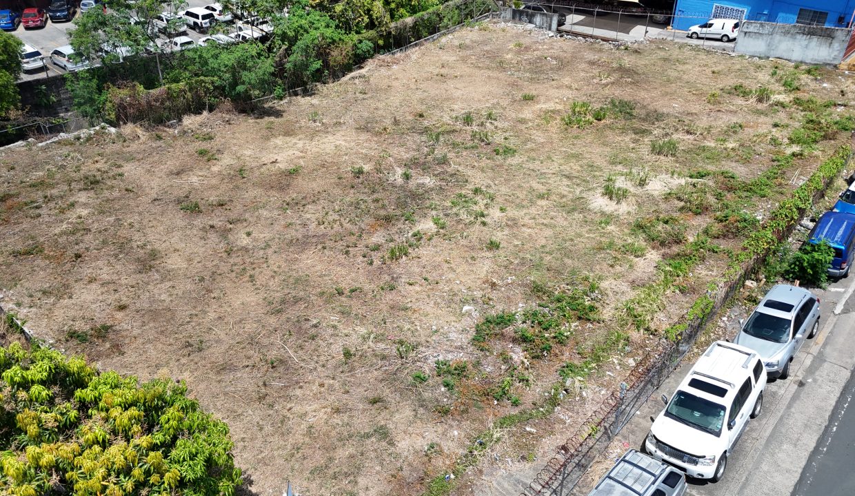 Vendo terreno comercial