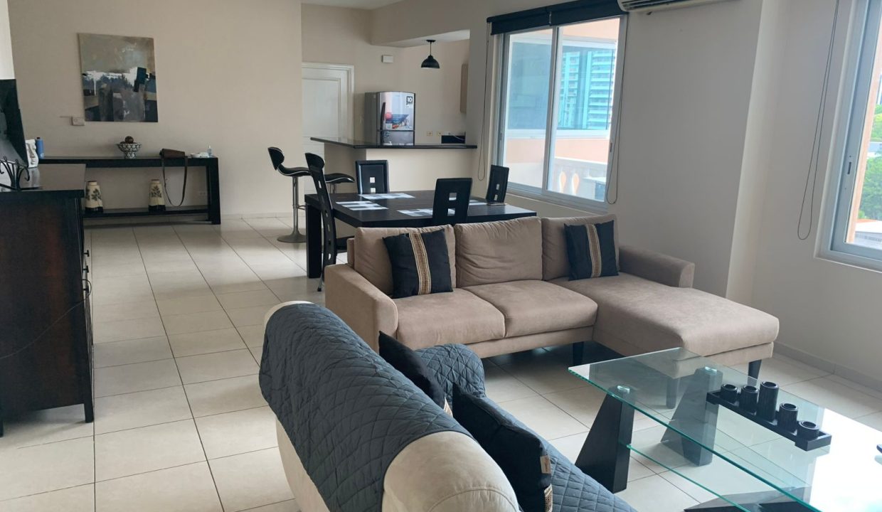 Vendo apto en Av Balboa