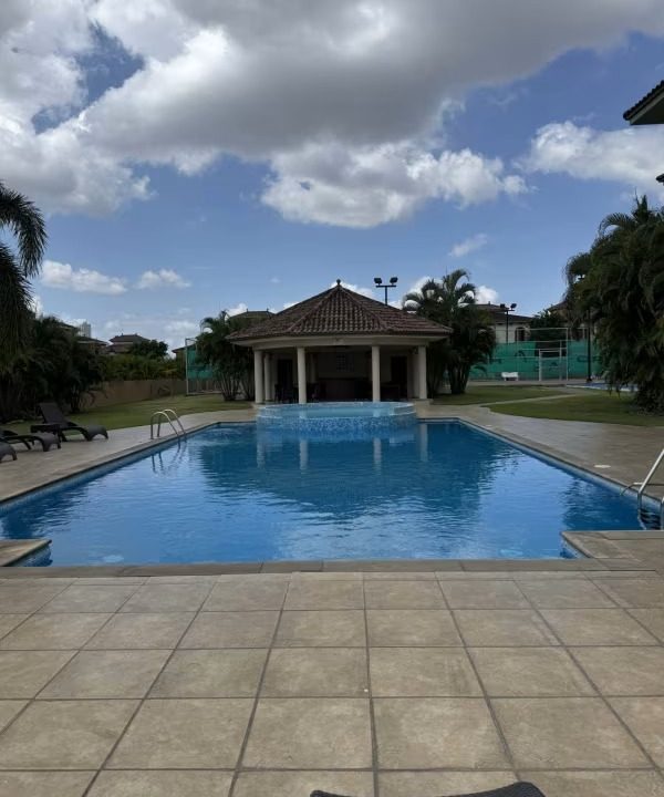 VENDO CASA PARA ESTRENAR EN EL DORAL – COSTA SUR