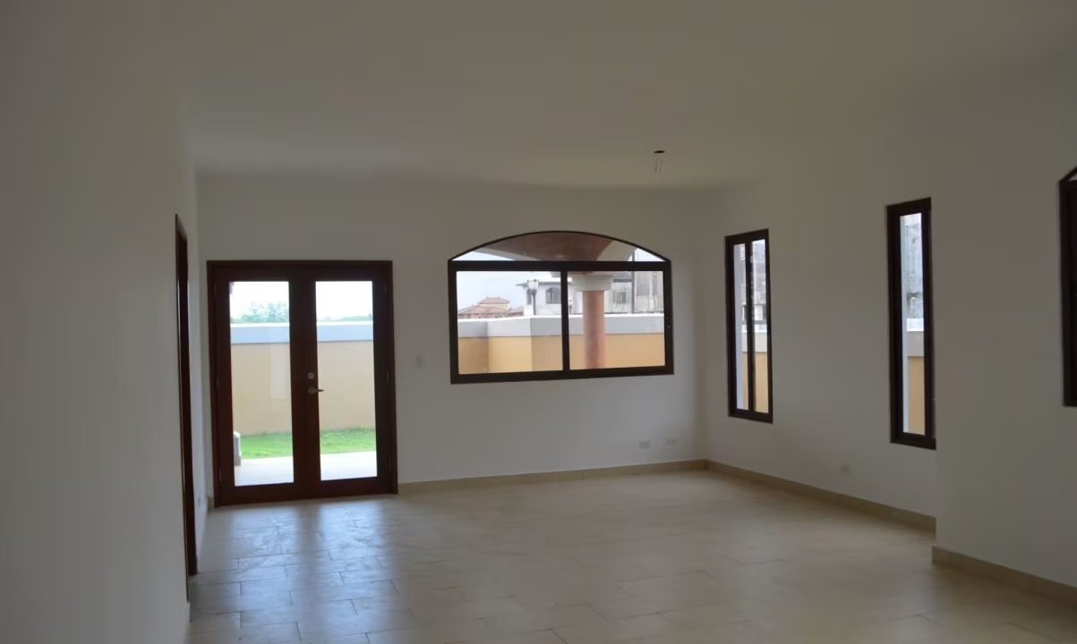 4daa64e6-7c79-4e3d-b543-a057a23d1c6a