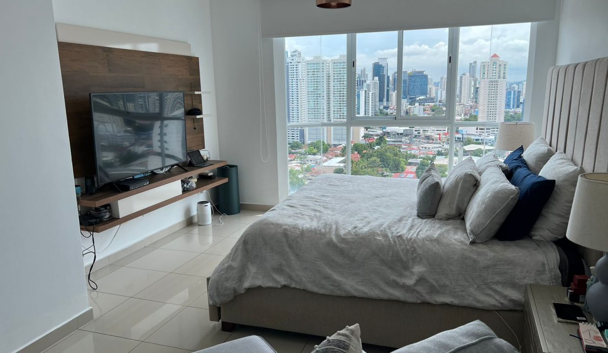 e60c133d-8190-4d44-a933-c407aeeb1c03