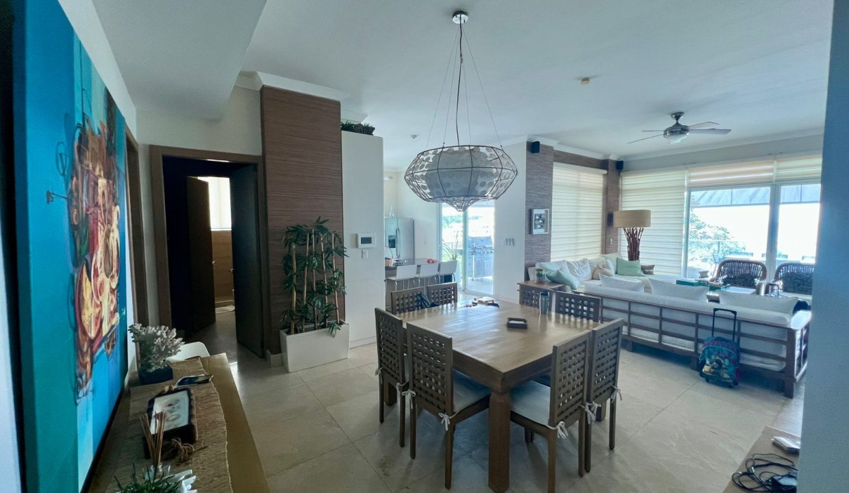 2a2fe46e-12b5-41f1-a05d-942d3a84f2b2