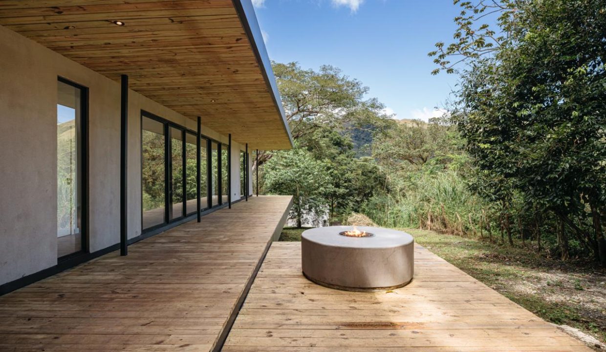 4415b759-8678-4ff1-ba46-36dbceeec5cd