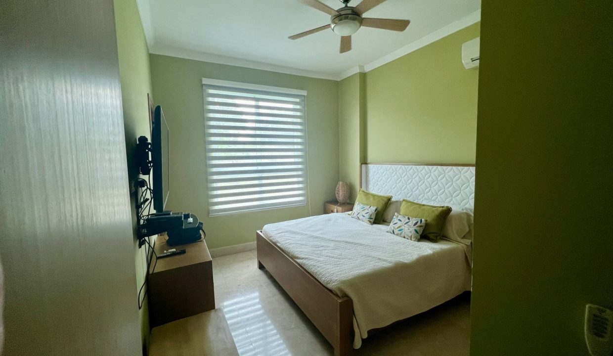 5700e328-ce84-43ee-9bdd-04a83c7a9516