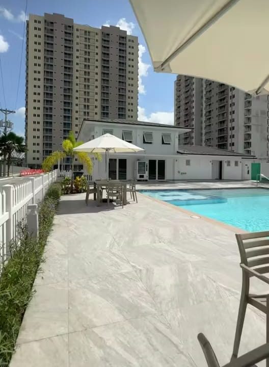 8574c65b-a256-4b89-b8c8-bff58307f5cb