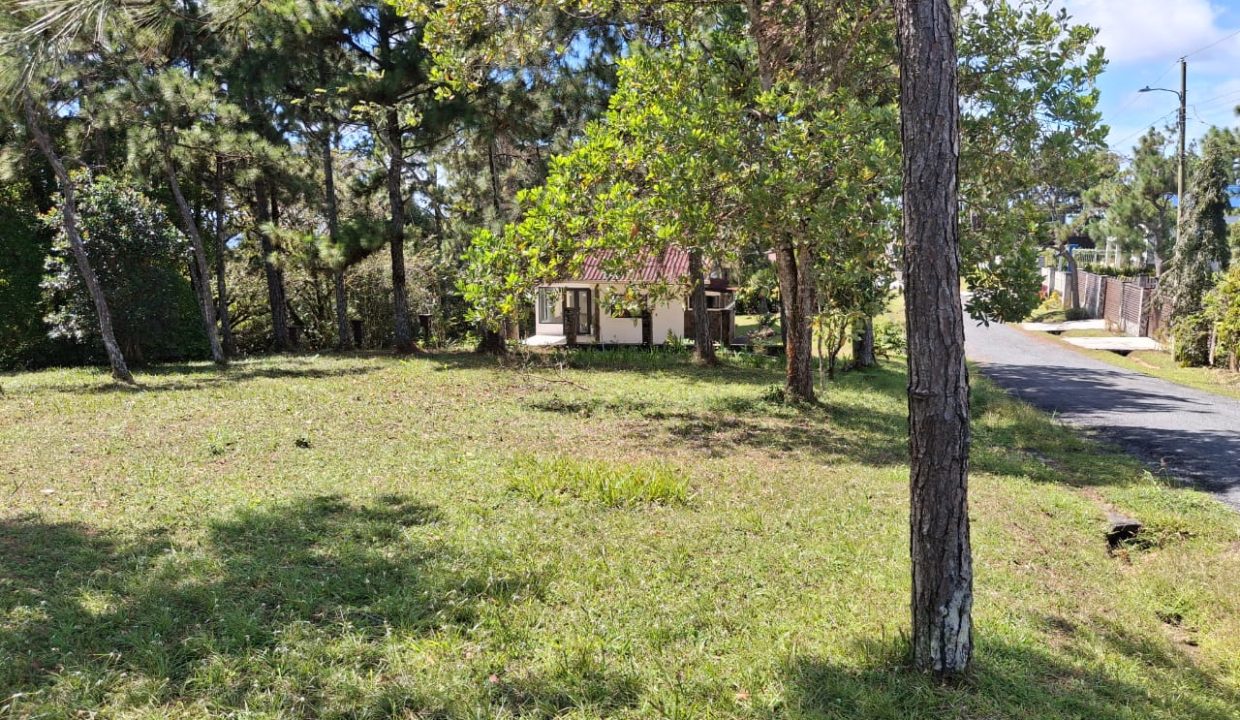 Vendo Lote en Altos de Cerro Azul