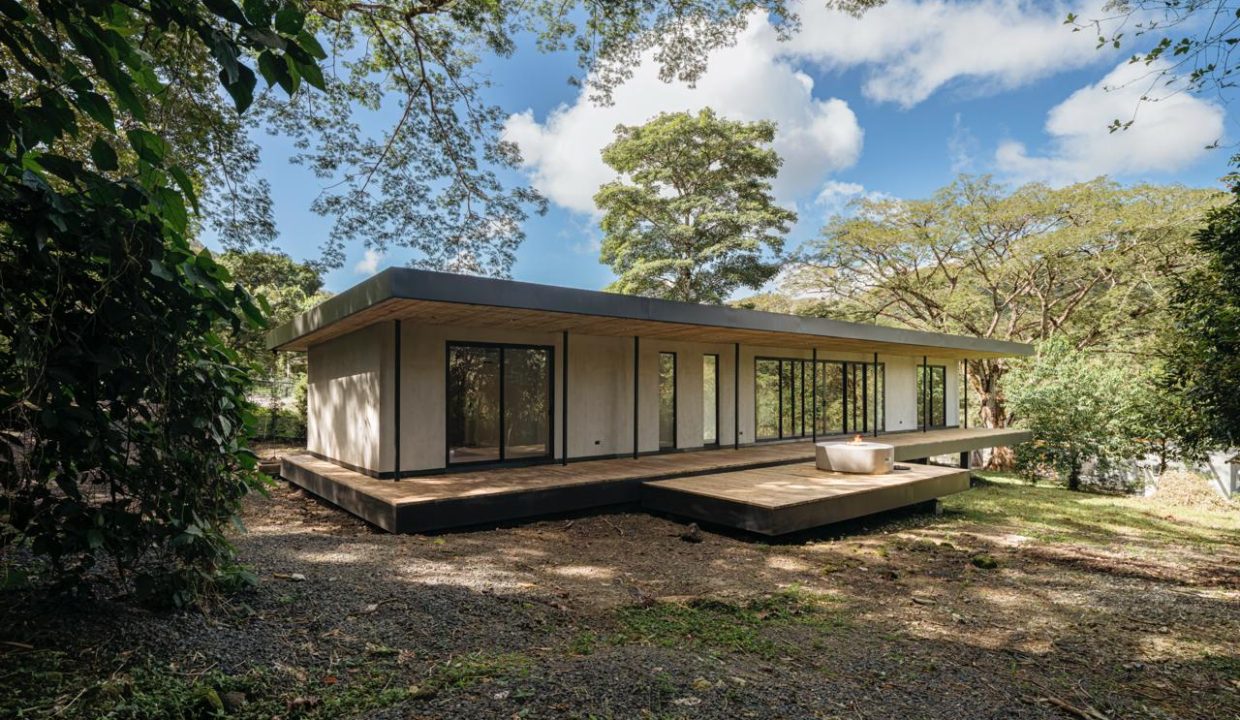 f266f81f-05f1-4606-804d-1dc30e2ad699