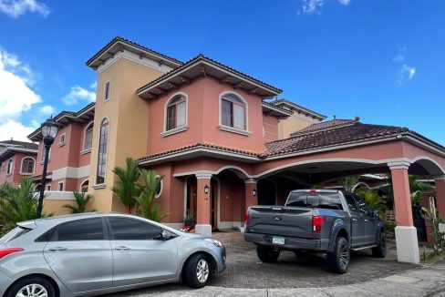 Vendo casa en Costa Sur, El Doral