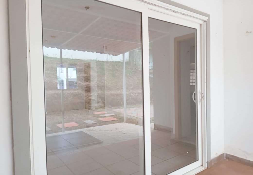 Vendo casas en Brisas del Golf, PH. Victoria