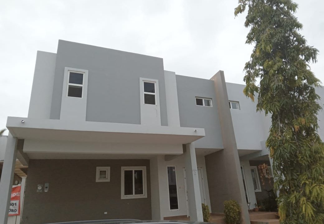 Vendo casas en Brisas del Golf, PH. Victoria