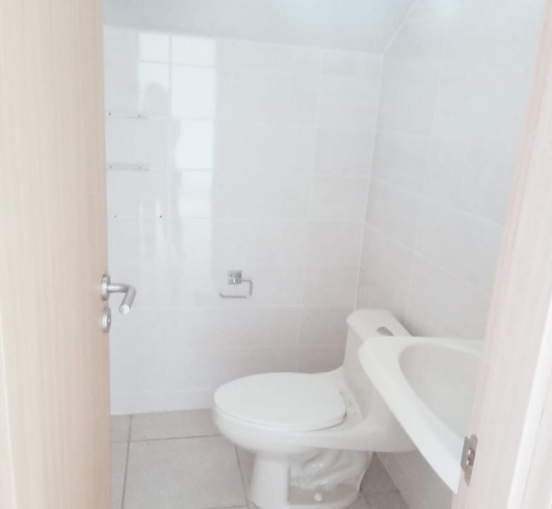 Vendo casas en Brisas del Golf, PH. Victoria